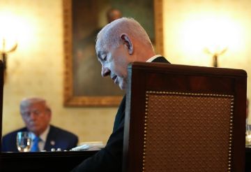 البيت الأبيض يكشف تفاصيل اللحظات الأخيرة من اتفاق غزة البيت الأبيض يكشف تفاصيل اللحظات الأخيرة من اتفاق غزة