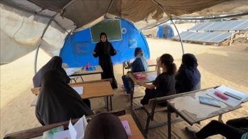 بدء العام الدراسي الجديد لطلاب غزة عبر التعليم عن بعد