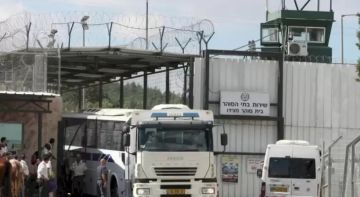 نادي الأسير: إدارة سجون الاحتلال تدخل أنواع جديدة من الأسلحة لقمع الأسرى