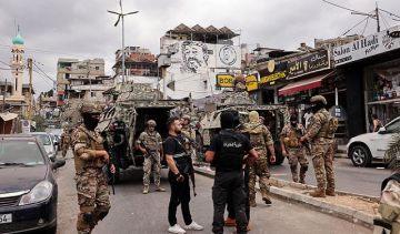 فصائل منظمة التحرير تسلم الدفعة الرابعة من سلاح مخيمات لبنان