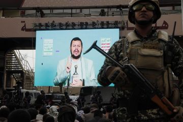 عبد الملك الحوثي يعلق على الهجوم الإسرائيلي على قطر عبد الملك الحوثي يعلق على الهجوم الإسرائيلي على قطر