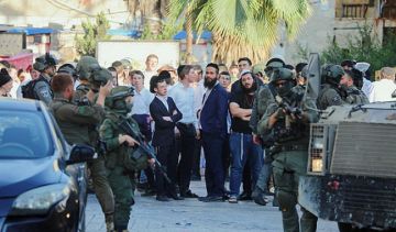 إصابة فلسطينية ومتضامنين أجانب في هجمات للمستوطنين بمسافر يطا إصابة فلسطينية ومتضامنين أجانب في هجمات للمستوطنين بمسافر يطا