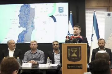 سموتريتش يهدد السلطة بـ الإبادة ويدعو لضم كامل الضفة سموتريتش يهدد السلطة بـ الإبادة ويدعو لضم كامل الضفة