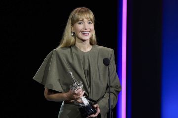 النجمة العالمية جينيفر لورانس عن غزة: ما يحدث لا يقل عن كونه إبادة جماعية