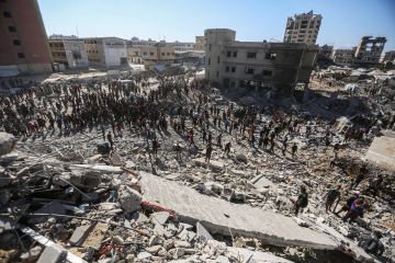 إسرائيل تقتل 67 فلسطينيا وتصيب 320 آخرين في غزة خلال 24 ساعة إسرائيل تقتل 67 فلسطينيا وتصيب 320 آخرين في غزة خلال 24 ساعة