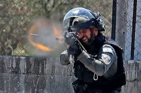 القدس: إصابة شاب برصاص الاحتلال في بلدة الرام