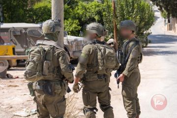 الاحتلال يشن حملة واسعة شمال غرب القدس: اعتقالات وهدم منازل ومنشآت في الضفة