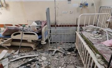 غزة - تضرر مستشفى القدس بسبب القصف الإسرائيلي