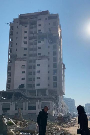 طائرات الاحتلال تقصف برج الإيطالي غربي مدينة غزة