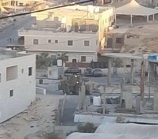 إصابات خلال مواجهات مع الاحتلال في بني نعيم وبيت أمر