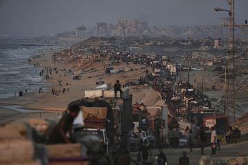 هآرتس: أكثر من 400 فنان عالمي وقعوا عريضة تطالب بإزالة أعمالهم من المنصات الموسيقية في إسرائيل هآرتس: أكثر من 400 فنان عالمي وقعوا عريضة تطالب بإزالة أعمالهم من المنصات الموسيقية في إسرائيل