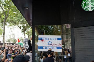 تراجع أرباح ستاربكس وإغلاق عدد كبير من الفروع بسبب الحرب الإسرائيلية على غزة 