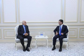 وزير خارجية أوزبكستان يستقبل الفريق الرجوب