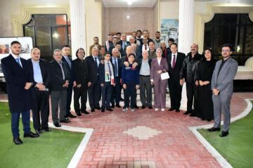 فتوح يلتقي الجالية الفلسطينية في البحرين