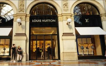 تراجع أسهم السلع الفاخرة الأوروبية عقب تلويح ترامب برسوم جمركية