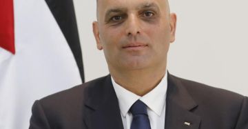 الاحتلال يمنع وزير شؤون القدس من دخول الضفة لمدة ستة شهور