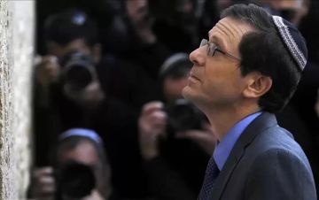 دعوات لاعتقال رئيس الاحتلال وفتح تحقيق جنائي ضده في أستراليا دعوات لاعتقال رئيس الاحتلال وفتح تحقيق جنائي ضده في أستراليا