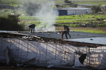 صحيفة عبرية: زيادة هجمات المستوطنين على الفلسطينيين بنسبة 25 العام الماضي