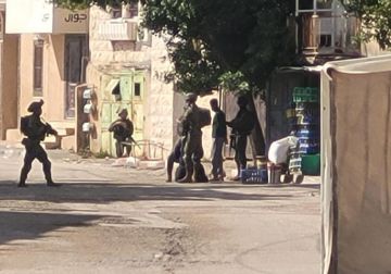 الاحتلال يحتجز شبابا وينكل بهم في بديا وحارس غرب سلفيت