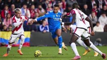 ريال مدريد يستقبل رايو فاليكانو في الليغا لتعويض الإخفاق الأوروبي