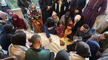 449 شهيدا منذ إعلان وقف إطلاق النار وحصيلة جديدة لوفيات انهيار المباني بغزة 449 شهيدا منذ إعلان وقف إطلاق النار وحصيلة جديدة لوفيات انهيار المباني بغزة