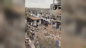 قطاع غزة.. آثار الدمار في مخيم البريج نتيجة القصف الإسرائيلي