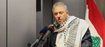 صحيفة لبنانية: الانتربول يلاحق سفيرا فلسطينيا سابقا