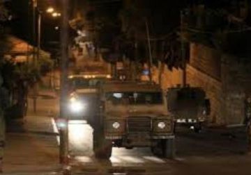 الاحتلال يعتقل أربعة مواطنين من تلفيت وبيتا ويداهم منازل في نابلس 