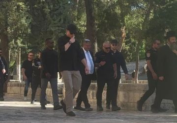 بن غفير يقتحم المسجد الأقصى