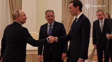 بوتين يلتقي بمبعوثي ترامب في الكرملين لمناقشة التسوية الأوكرانية ومجلس السلام في غزة بوتين يلتقي بمبعوثي ترامب في الكرملين لمناقشة التسوية الأوكرانية ومجلس السلام في غزة