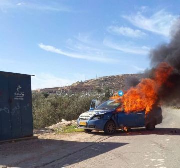 حرق مركبة لمستوطن دهس فلسطينيا في المغير واندلاع مواجهات عنيفة مع ميليشيات المستوطنين حرق مركبة لمستوطن دهس فلسطينيا في المغير واندلاع مواجهات عنيفة مع ميليشيات المستوطنين
