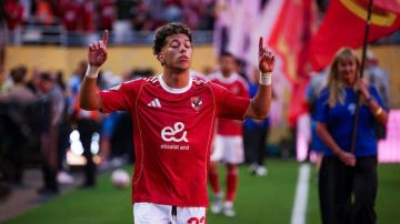 إمام عاشور يتخلف عن السفر مع الأهلي المصري إلى تنزانيا ويثير الجدل