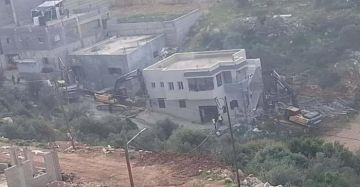 قوات الاحتلال تهدم 4 منازل في برطعة قرب جنين