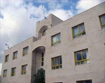 قلقيلية: التأكيد على أهمية استمرار عمل مستشفى الوكالة ورفض محاولات إغلاقه أو تقليص خدماته