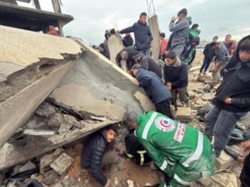 غزة: شهيدان واصابات بانهيار منزل بمخيم المغازي وسط القطاع