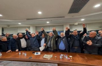 بعد مظاهرة سخنين.. رؤساء الأحزاب العربية في إسرائيل يوقعون على تشكيل القائمة المشتركة بعد مظاهرة سخنين.. رؤساء الأحزاب العربية في إسرائيل يوقعون على تشكيل القائمة المشتركة