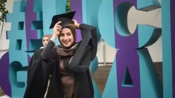 الإمارات تخفض منح طلابها بجامعات بريطانيا لمنع تأثرهم بـ الأفكار الإسلامية الإمارات تخفض منح طلابها بجامعات بريطانيا لمنع تأثرهم بـ الأفكار الإسلامية