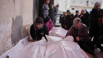 ليلة من ليالي الحرب: قصف عنيف على غزة بعد استشهاد 11 فلسطينيا