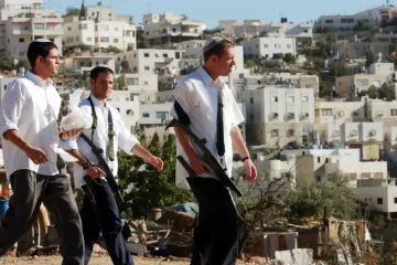 هآرتس: نتنياهو يبسط عنف المستوطنين بشكل مضلل بتحميل المسؤولية لـ80 شخصا