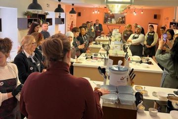 البربارة الفلسطينية تجمع الدبلوماسيين في بودابست