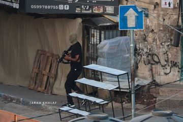 اقتحام مستمر في جنين والاحتلال يعلن مخيمها منطقة عسكرية مغلقة اقتحام مستمر في جنين والاحتلال يعلن مخيمها منطقة عسكرية مغلقة