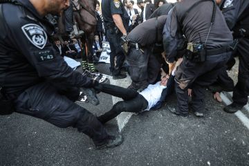 نتنياهو يتلقى صفعة جديدة تمهد لرحيله نتنياهو يتلقى صفعة جديدة تمهد لرحيله