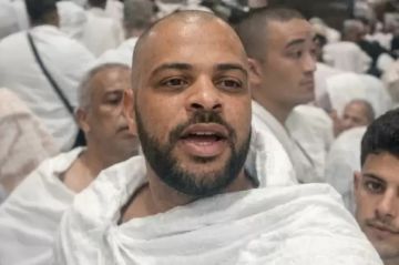 بالفيديو الأبكم الذي نطق أمام الكعبة.. ما قصة الأردني بدر بدران؟ بالفيديو الأبكم الذي نطق أمام الكعبة.. ما قصة الأردني بدر بدران؟