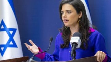 هاتف إيليت شاكيد في قبضة الهاكرز الإيرانيين