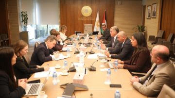 محافظ سلطة النقد يبحث مع رئيسة البنك الأوروبي سبل دعم القطاع المصرفي الفلسطيني محافظ سلطة النقد يبحث مع رئيسة البنك الأوروبي سبل دعم القطاع المصرفي الفلسطيني