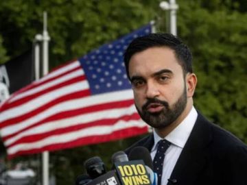 عمدة نيويورك: يجب رفع الضرائب على الأثرياء لسد عجز الميزانية عمدة نيويورك: يجب رفع الضرائب على الأثرياء لسد عجز الميزانية