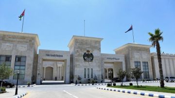 الامن يحذر من معلومات متداولة حول حادثة الكرك: التزموا بالرسمية الامن يحذر من معلومات متداولة حول حادثة الكرك: التزموا بالرسمية
