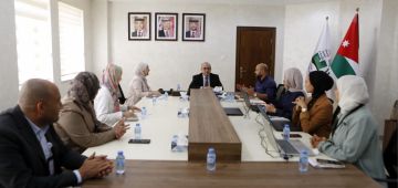 أبو السمن يطلع على إنجازات نظام إدارة معلومات المشاريع الإنشائية أبو السمن يطلع على إنجازات نظام إدارة معلومات المشاريع الإنشائية