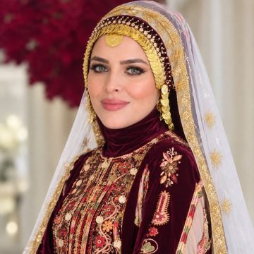 الدكتورة رانيا أبو عليان: مسيرة حافلة بين القانون والأدب والإعلام والعمل المجتمعي الدكتورة رانيا أبو عليان: مسيرة حافلة بين القانون والأدب والإعلام والعمل المجتمعي