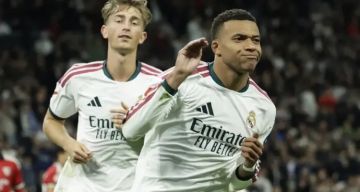 مبابي يقود ريال مدريد لفوز عريض على إشبيلية برباعية